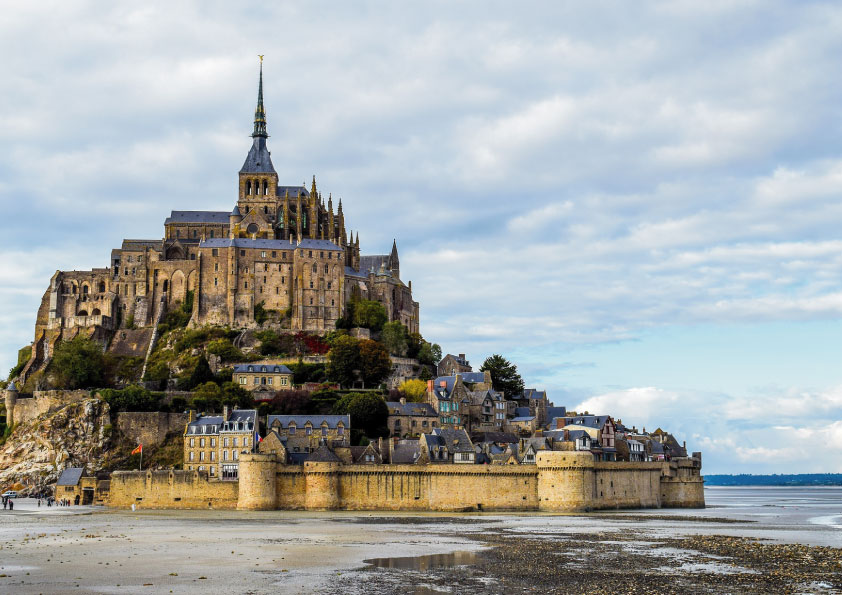 Family day trips from Paris_MONT-SAINT-MICHEL_Tapsy Blog