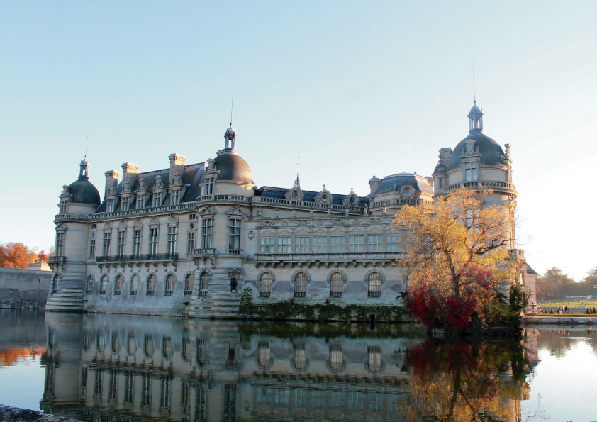 Family day trips from Paris_CHÂTEAU DE CHANTILLY_Tapsy Blog